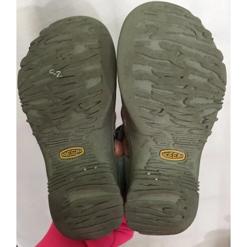 KEEN Sandals Girls Size 13C‎ Multicolored Walking Hiking A1